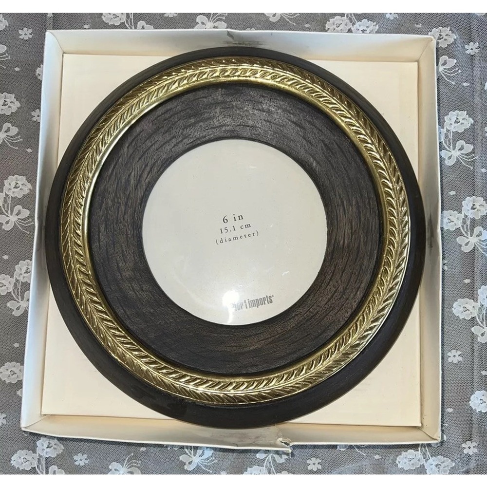 Pier 1 Imports 10" Round Wood Picture Frame 6" pic Gold Metal Braid Accent Boxed